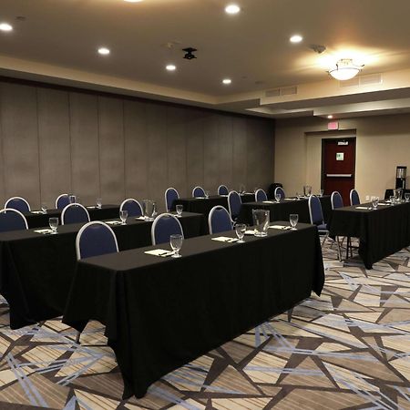 ホテル Doubletree By Hilton Omaha Southwest, Ne エクステリア 写真