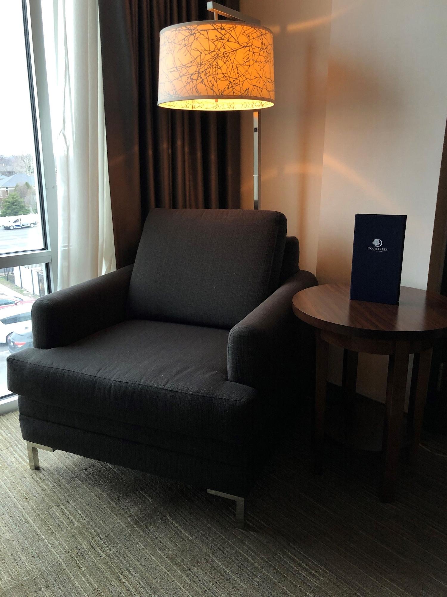 ホテル Doubletree By Hilton Omaha Southwest, Ne エクステリア 写真