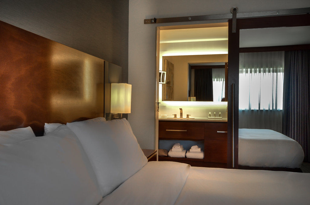 ホテル Doubletree By Hilton Omaha Southwest, Ne エクステリア 写真